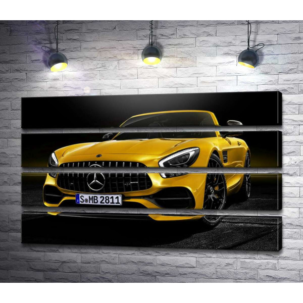 Кабриолет Mercedes AMG GT S Roadster сияет золотом