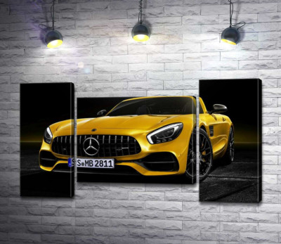 Кабриолет Mercedes AMG GT S Roadster сияет золотом