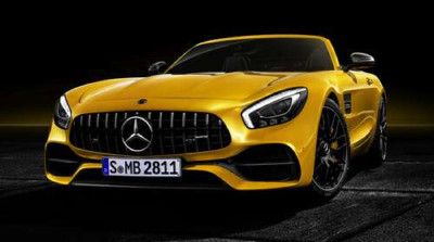 Кабріолет Mercedes AMG GT S Roadster сяє золотом