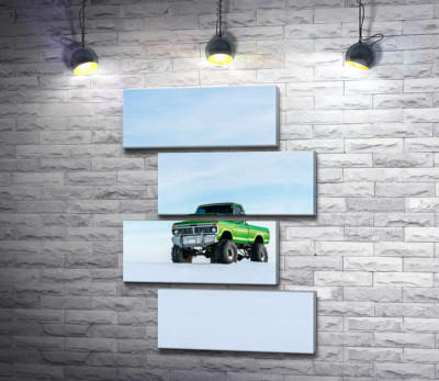 Зелений пікап Ford F-Series Monster Truck посеред снігу