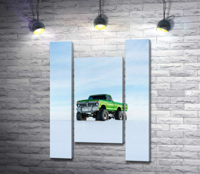 Модульная картина "Зелёный пикап Ford F-Series Monster Truck посреди снега"