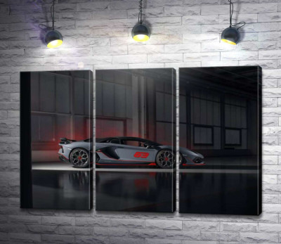 Модульна картина "Сріблястий автомобіль Lamborghini Aventador S 2018 в ангарі"