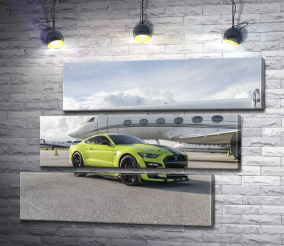 Модульна картина "Автомобіль Ford Mustang GT500 Shelby біля літака"