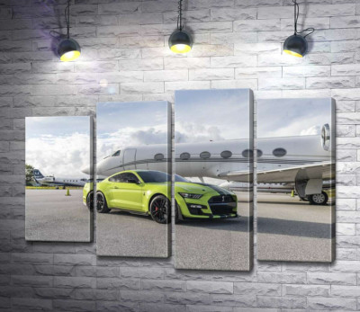 Модульная картина "Автомобиль Ford Mustang GT500 Shelby возле самолёта"