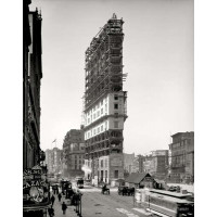 Строительство знаменитого здания One Times Square в центре Манхэттена