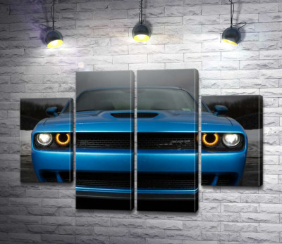 Модульная картина "Анфас синего автомобиля Dodge Challenger SRT Hellcat 2019"