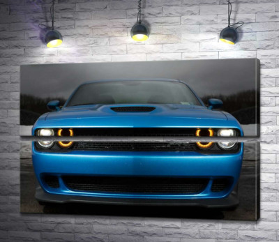 Модульна картина "Анфас синього автомобіля Dodge Challenger SRT Hellcat 2019"