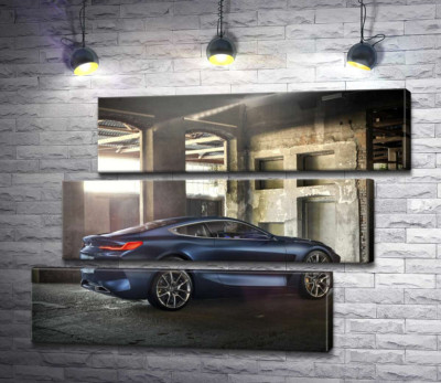 Стильний синій автомобіль BMW 8