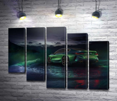 Зеленый автомобиль BMW Concept M8 Gran Coupe в дымке