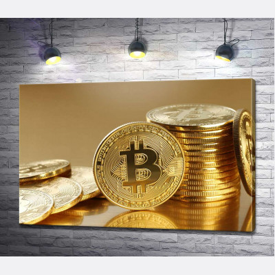 Золотые монеты биткоина