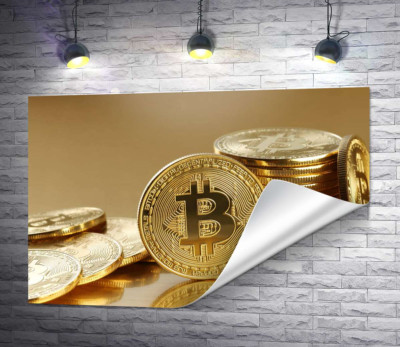 Золотые монеты биткоина