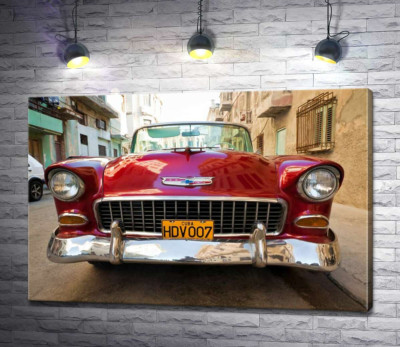Красный ретро автомобиль Chevrolet Nomad 1955 V8