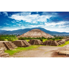 Стародавня піраміда Сонця в Мексиці