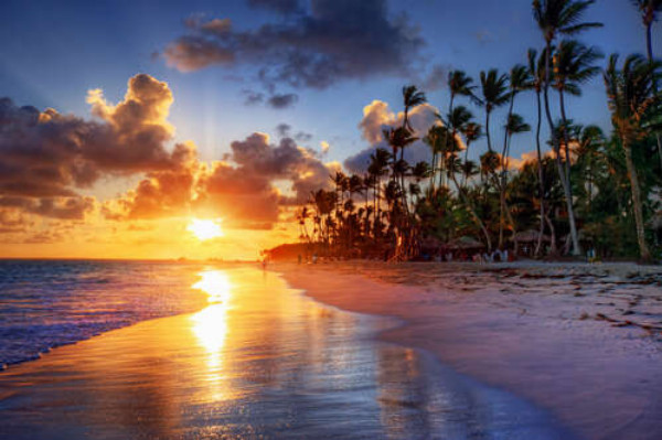 Закат на тропическом пляже