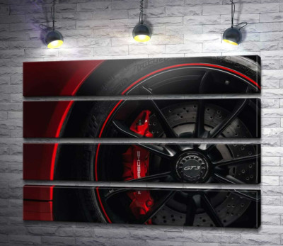 Модульная картина "Колесо красного автомобиля Porsche 911 GT3"