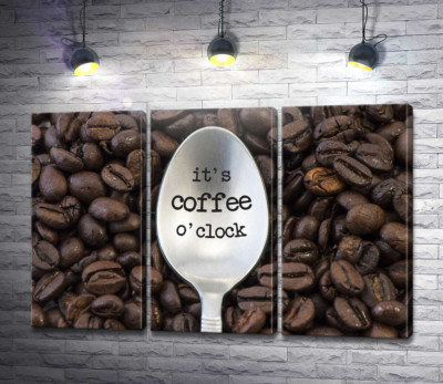 Кофейная ложка с надписью: "it's coffee o'clock"