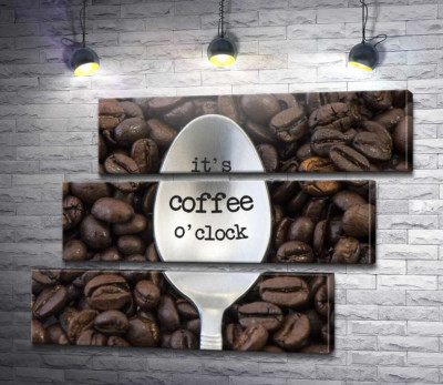 Модульна картина "Кавова ложка з написом: "it's coffee o'clock""