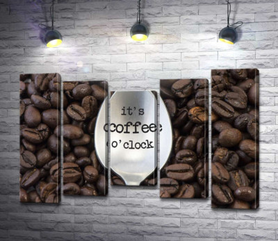 Модульная картина "Кофейная ложка с надписью: "it's coffee o'clock""