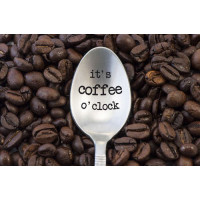 Кавова ложка з написом: "it's coffee o'clock"