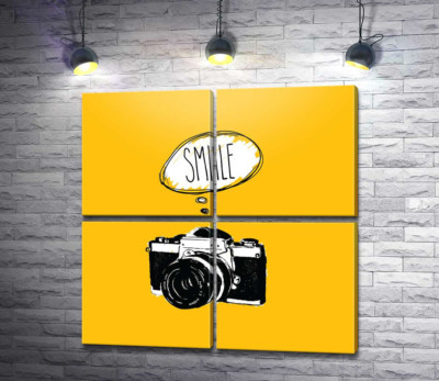 Фотокамера и надпись: "Smile"