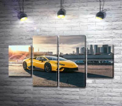 Модульна картина "Жовтий автомобіль Lamborghini Huracan в променях сонця"