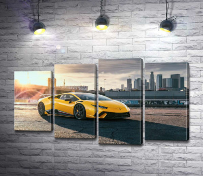 Модульна картина "Жовтий автомобіль Lamborghini Huracan в променях сонця"