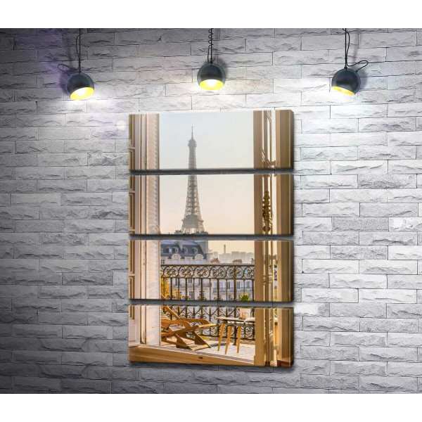 Завтрак в Париже с видом на Эйфелеву башню