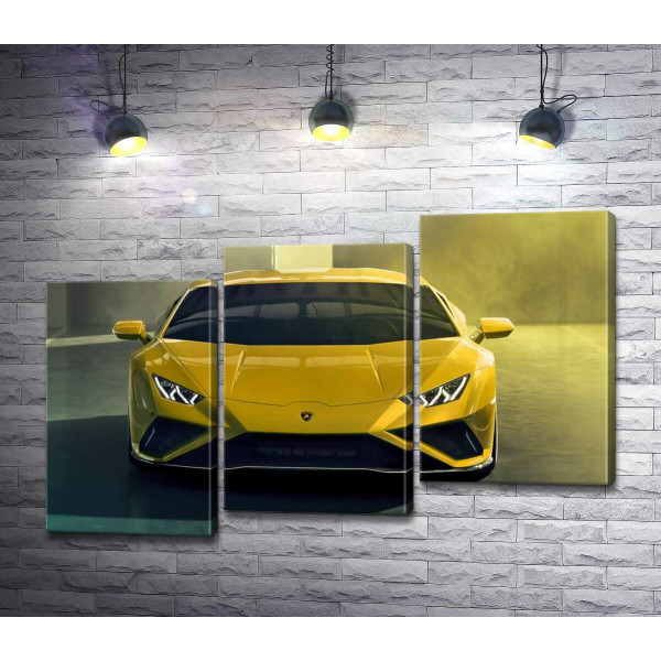 Золотий автомобіль Lamborghini Huracan