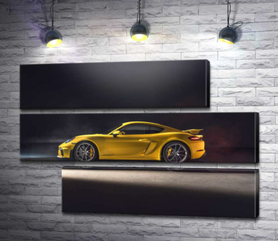 Золотий автомобіль Porsche 718 Cayman