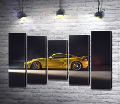Модульна картина "Золотий автомобіль Porsche 718 Cayman"