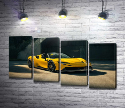 Золотой автомобиль Ferrari SF90 Spider
