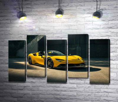 Модульная картина "Золотой автомобиль Ferrari SF90 Spider"