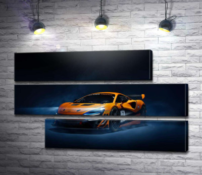 Модульная картина "Золотой автомобиль McLaren Artura в дымке"