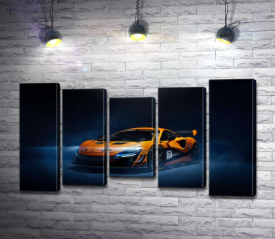 Модульна картина "Золотий автомобіль McLaren Artura в серпанку"