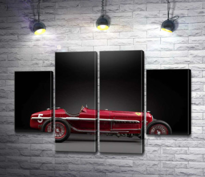 Модульна картина "Вінтажний червоний автомобіль Alfa Romeo P3"