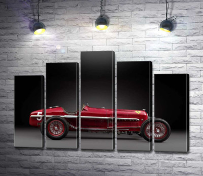 Модульна картина "Вінтажний червоний автомобіль Alfa Romeo P3"