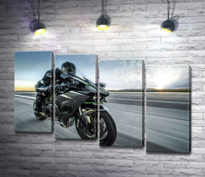 Модульная картина "Гонщик мчит на черном мотоцикле Kawasaki Ninja"