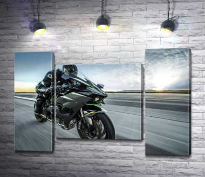 Модульна картина "Гонщик мчить на чорному мотоциклі Kawasaki Ninja"