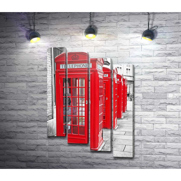 Червоні телефонні будки Лондона