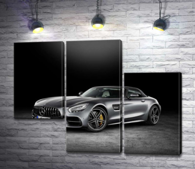 Модульная картина "Серебристый автомобиль Mercedes-Benz GT"