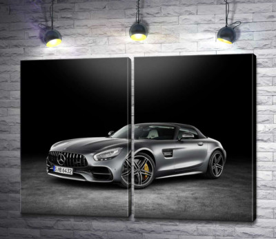 Модульна картина "Сріблястий автомобіль Mercedes-Benz GT"