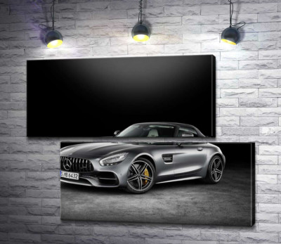 Модульная картина "Серебристый автомобиль Mercedes-Benz GT"