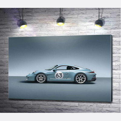 Изящный спорткар Porsche 911 ST