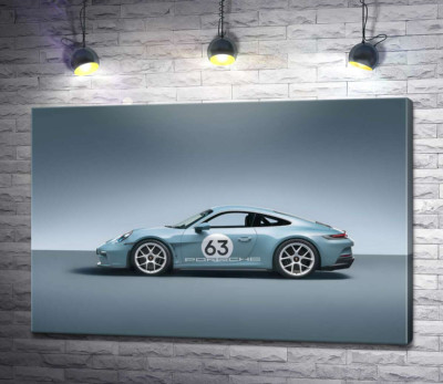 Изящный спорткар Porsche 911 ST