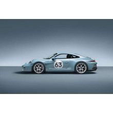 Изящный спорткар Porsche 911 ST