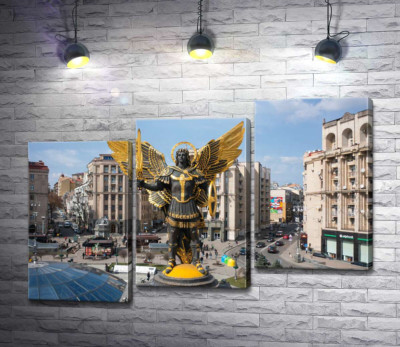 Скульптура Архангела Михайла у Києві