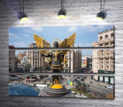 Скульптура Архангела Михайла у Києві