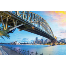 Сиднейский мост на фоне небесной лазури