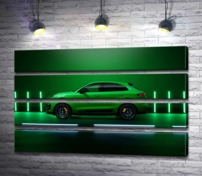 Модульная картина "Porsche Macan в зеленом цвете"