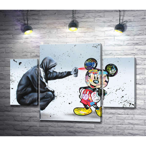 Граффити бомбер и Микки Маус